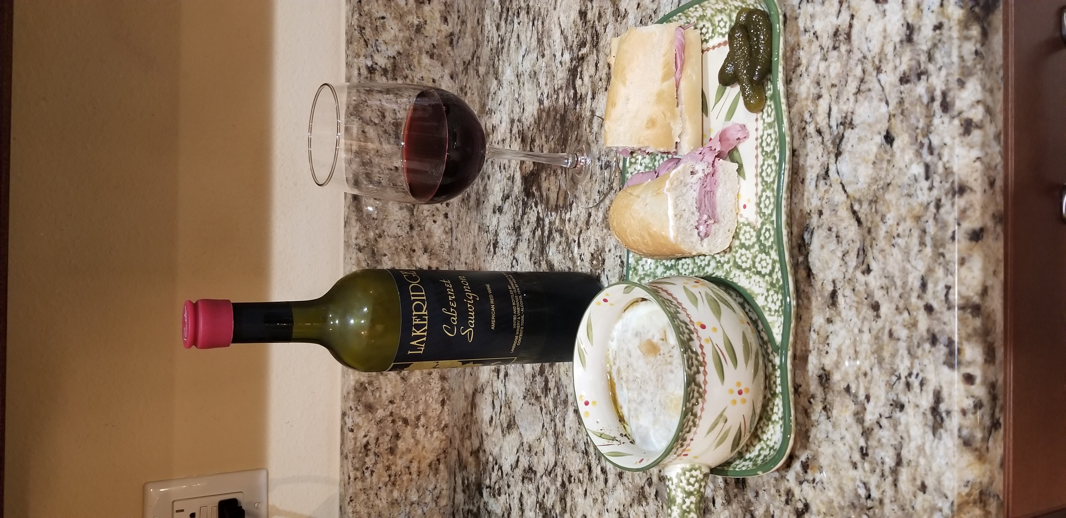 Wide view of an Art's World of Wine gathering